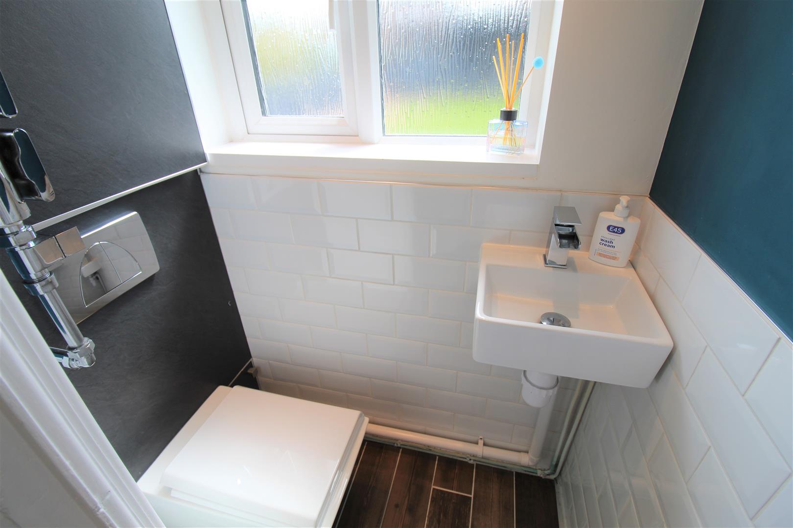 Leek New Road, Sneyd Green, Stoke-On-Trent